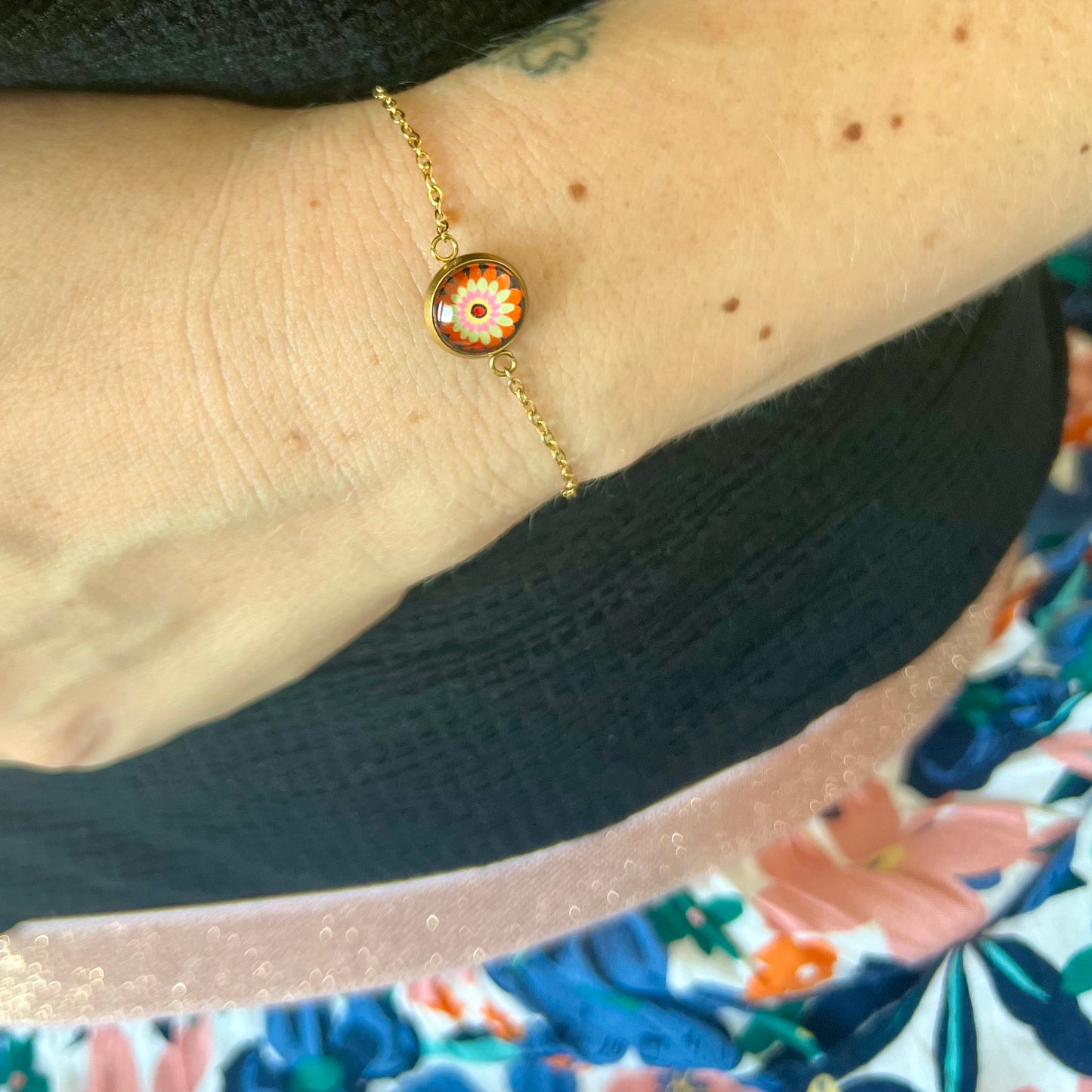 Bracelet fleur orange et noir, finition dorée ou argentée