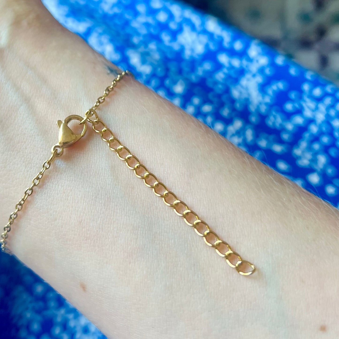 Red floral bracelet, golden or silver finish