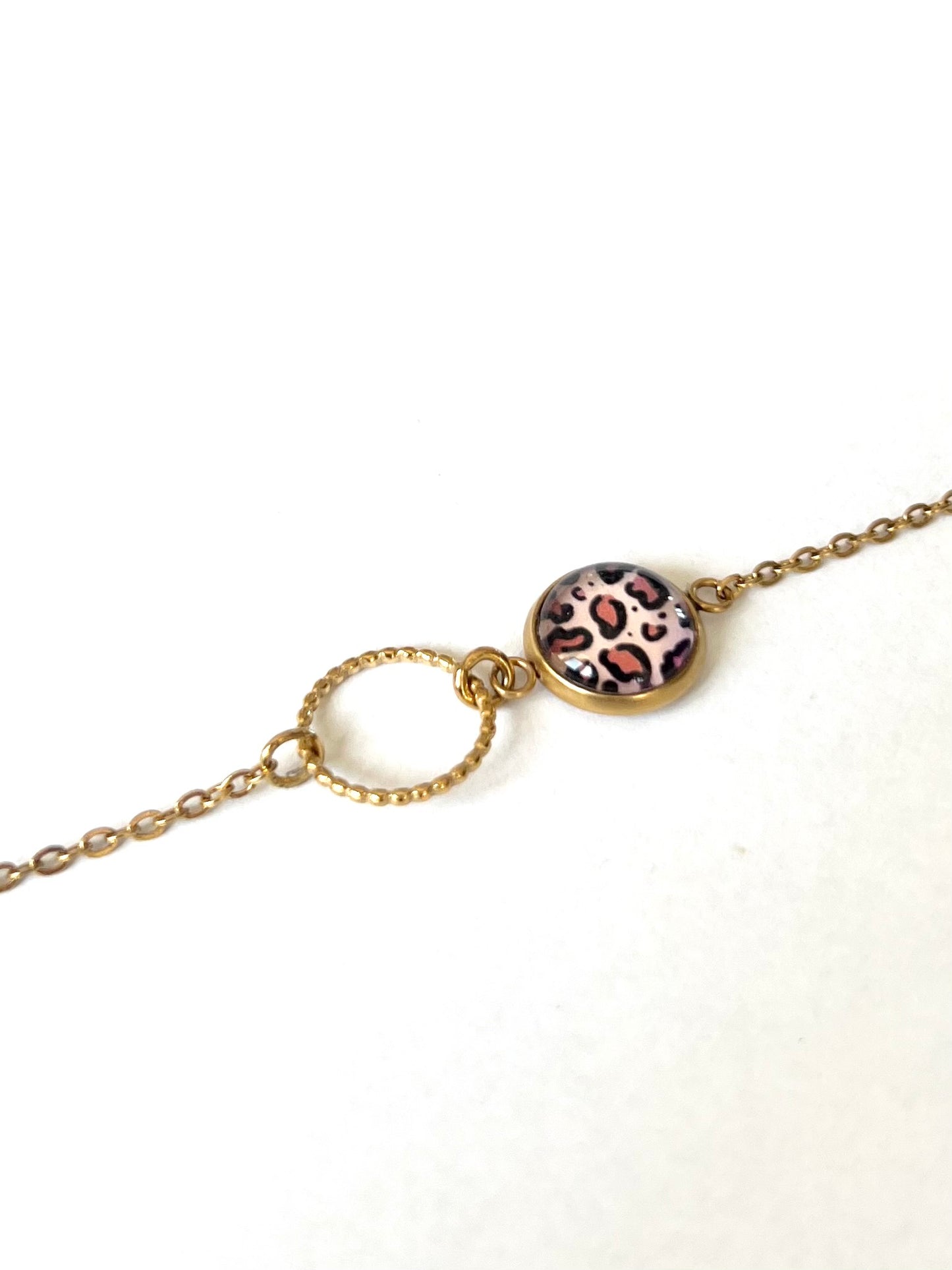 Minimalist leopard print bracelet, Golden or Silver Finish