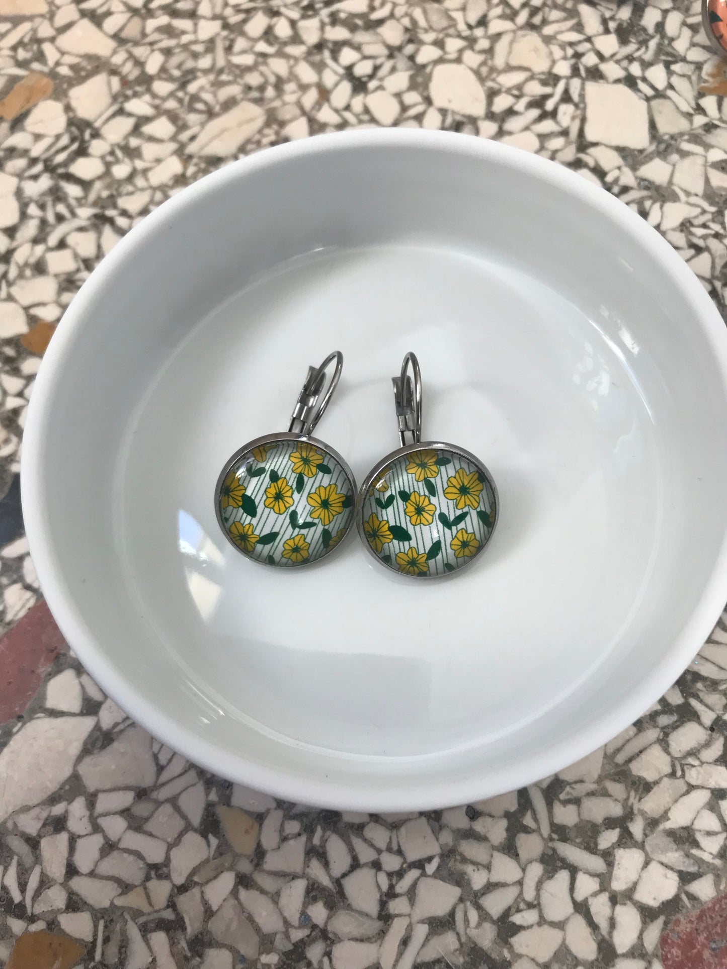 Yellow and White flowers earrings 