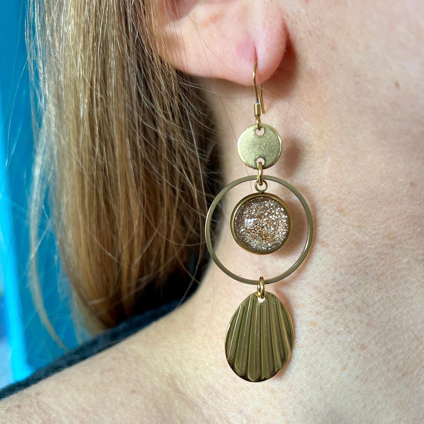 Golden glitter Earrings, golden finish