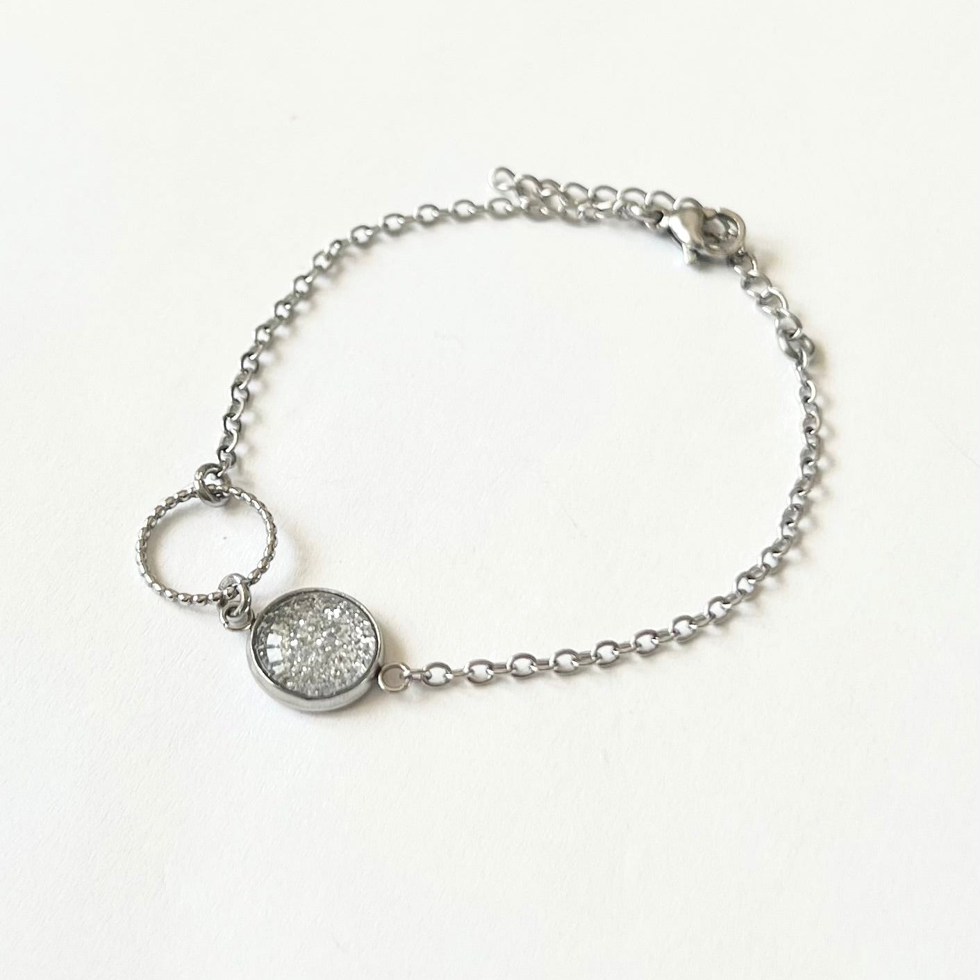 Bracelet Fin Paillettes Argentées, anneau ciselé en Acier Inoxydable