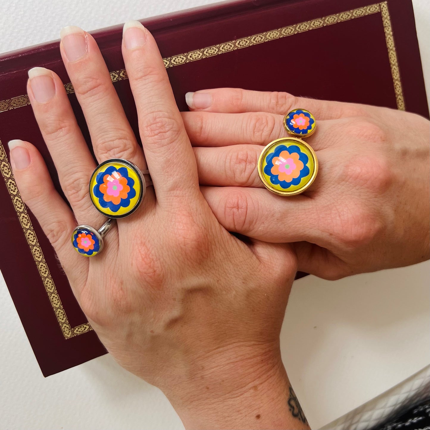 gold seventies Floral Ring