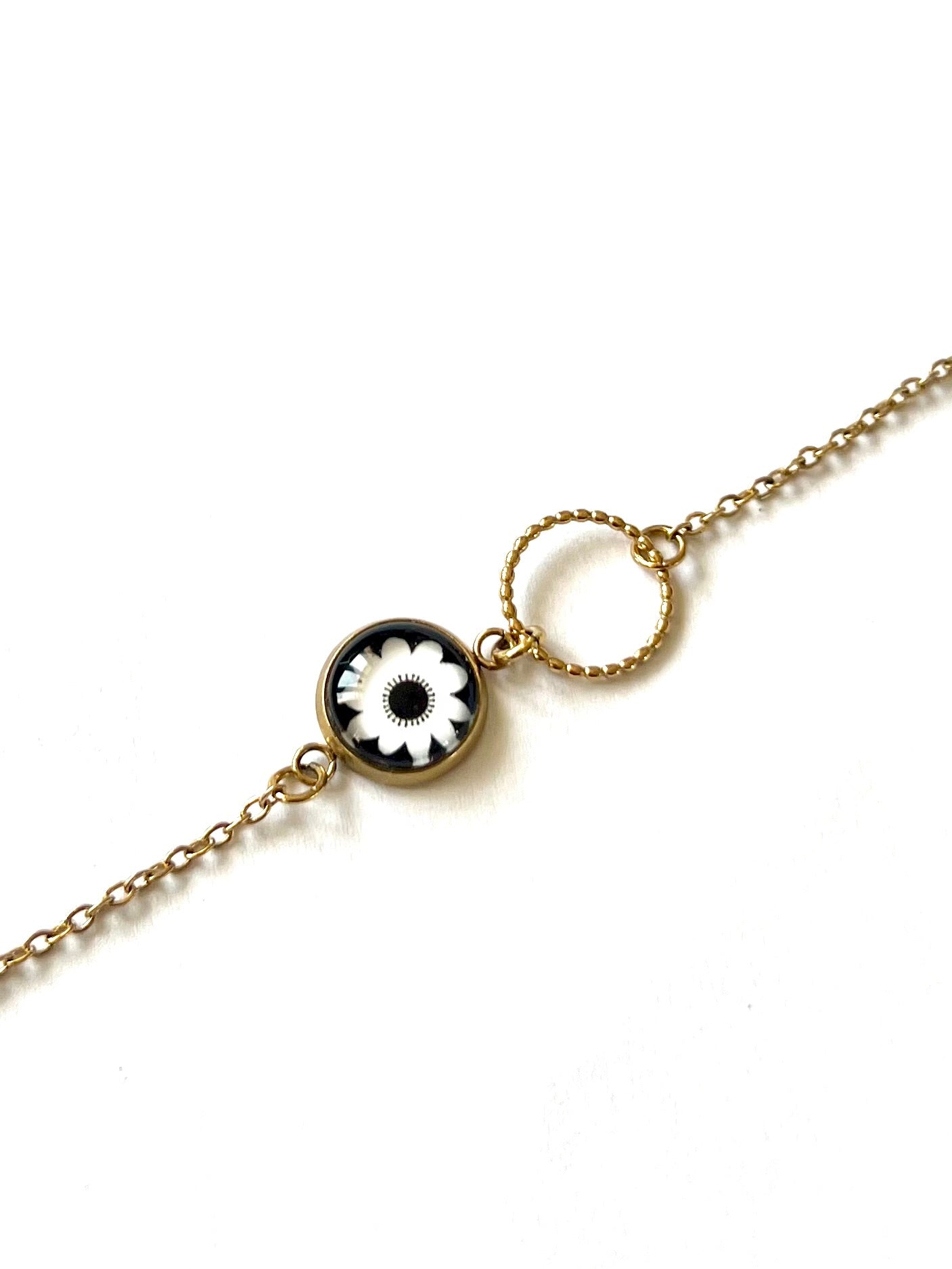 Bracelet fleur noire et blanche, finition dorée ou argentée