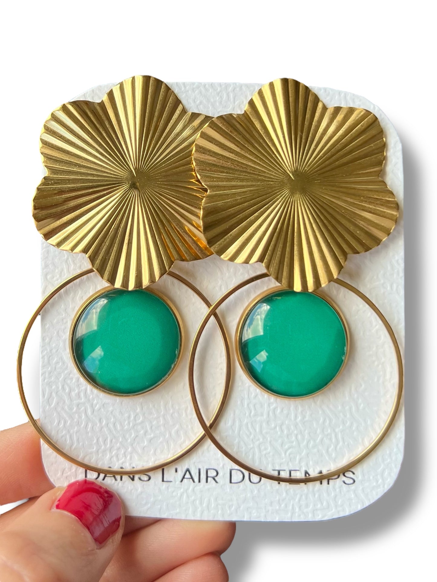 Large emerald green Earrings, Golden Finish