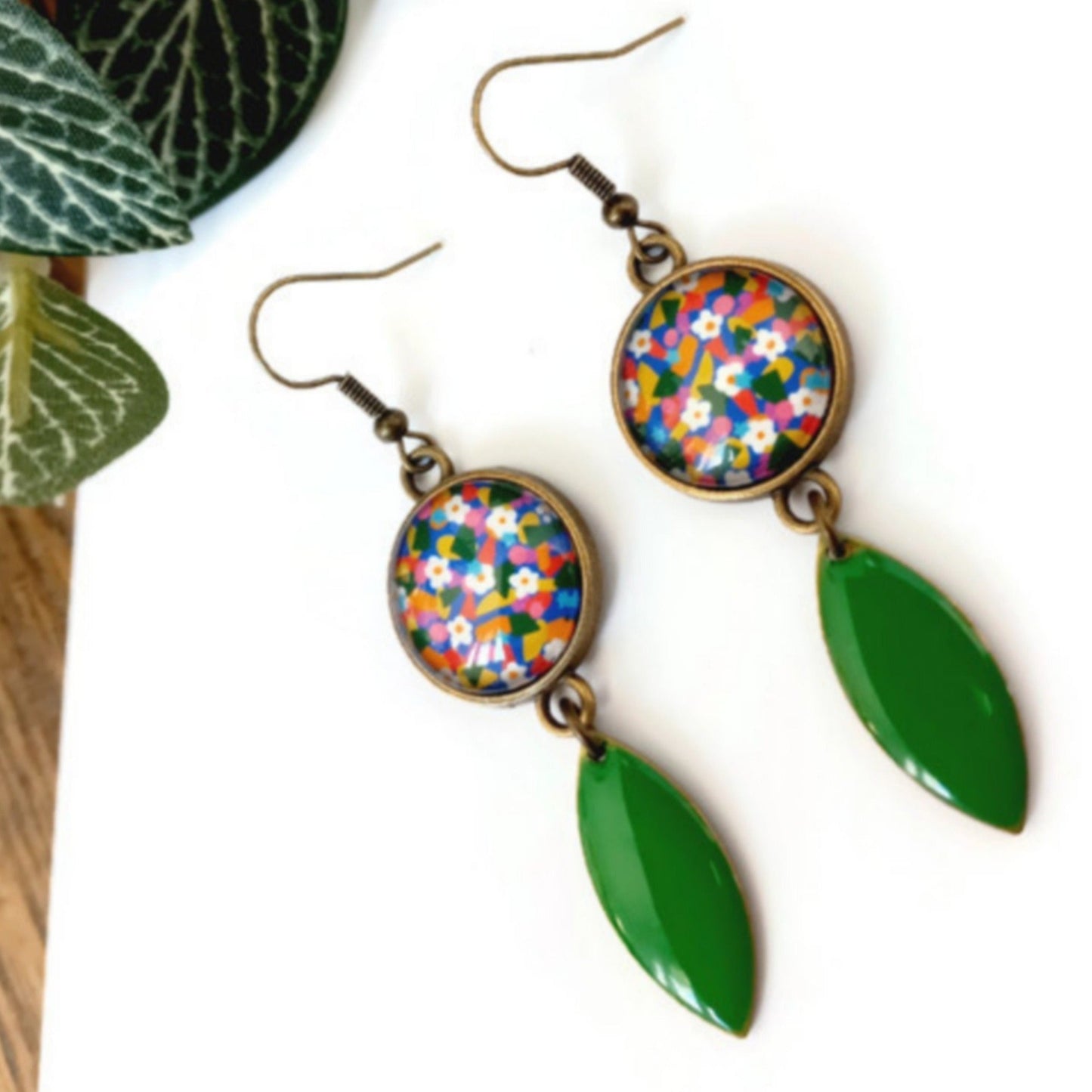 Boucles d'Oreilles Fleurs Multicolores, émail Vert