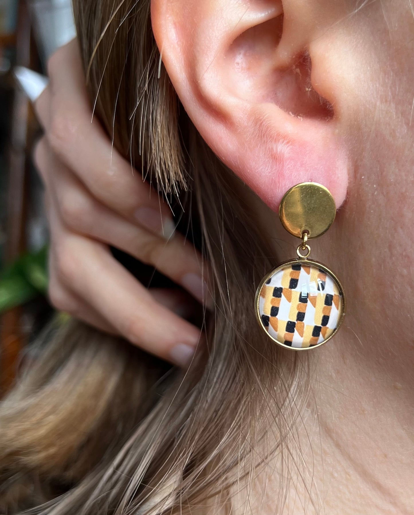 beige and black geometric earrings, Golden or Silver Finish