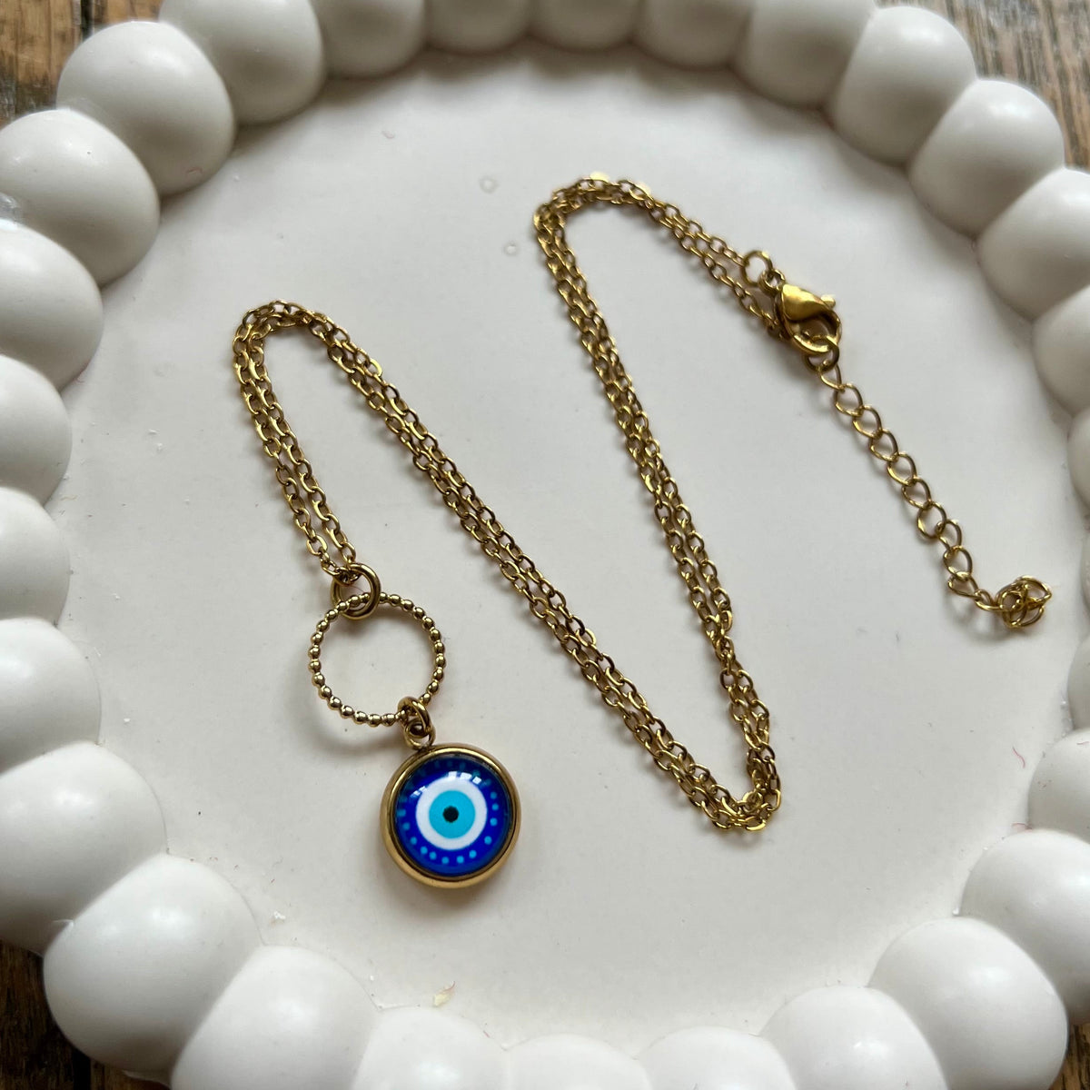 Collier fin oeil de protection