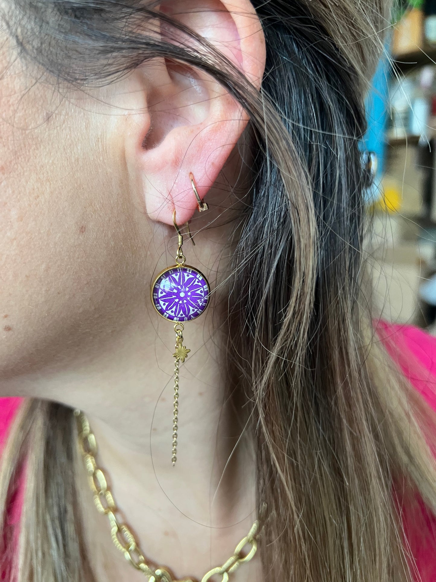 Boucles d'Oreilles Mandala Violettes et chainette