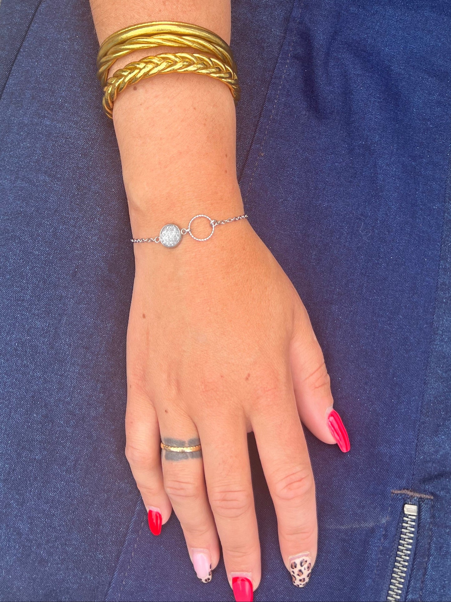 Bracelet Fin Paillettes Argentées, anneau ciselé en Acier Inoxydable