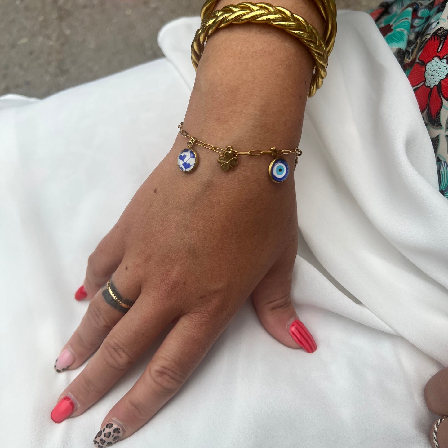 Bracelet breloques œil bleu