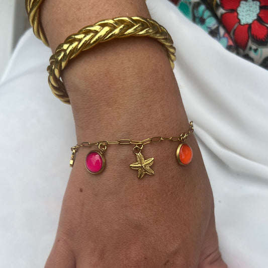 Bracelet breloques orange rose et paillettes dorées