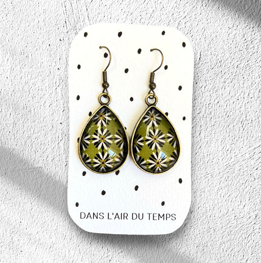 Green and beige Teardrop earrings 