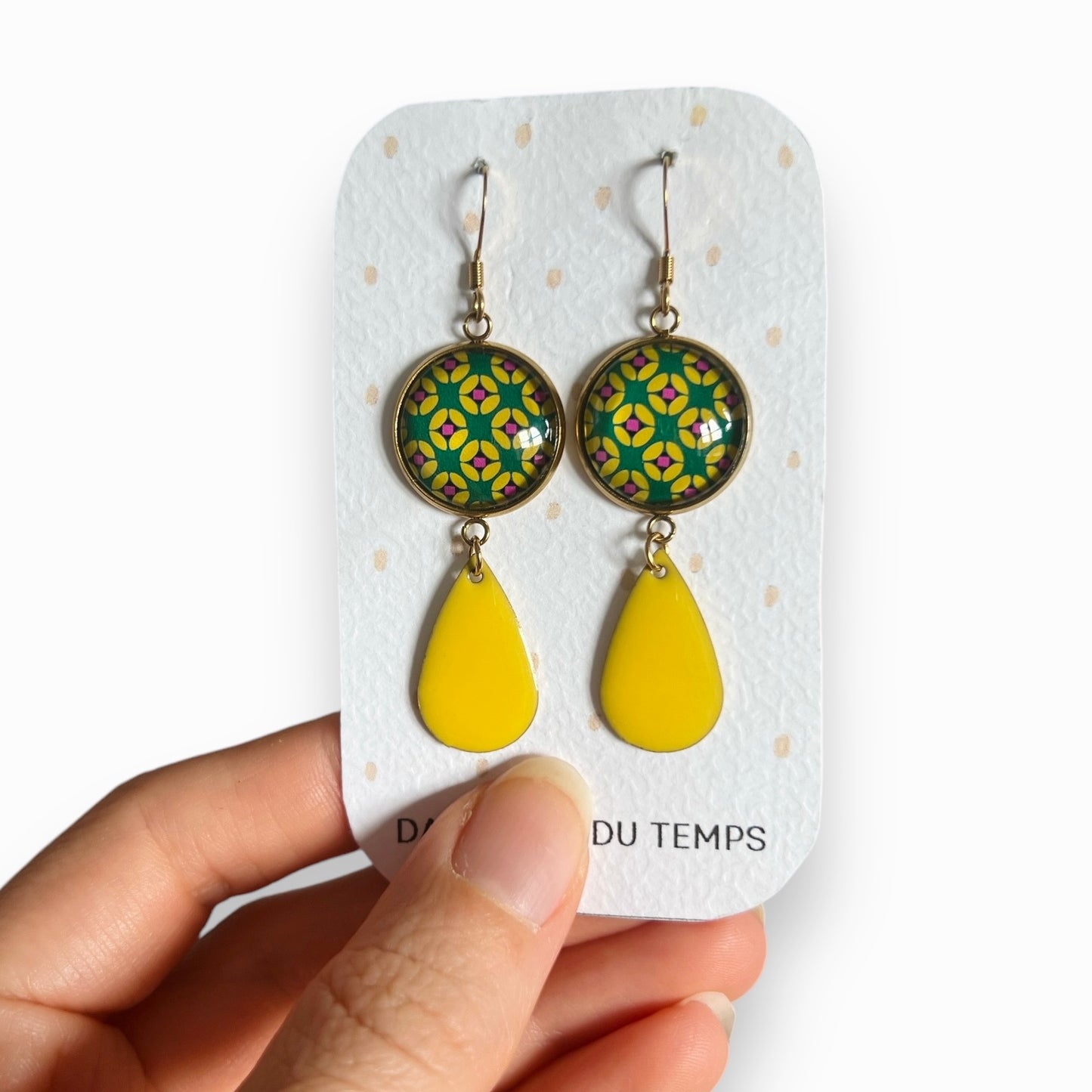 BOUCLES D'OREILLES pendantes motif géométrique vert jaune et violet