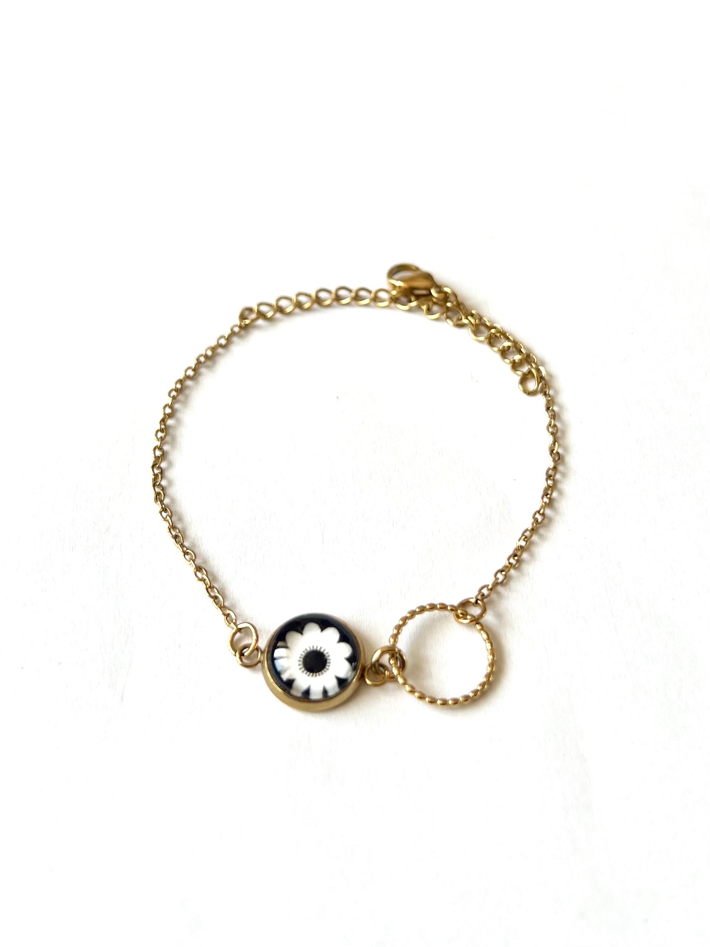 Bracelet fleur noire et blanche, finition dorée ou argentée