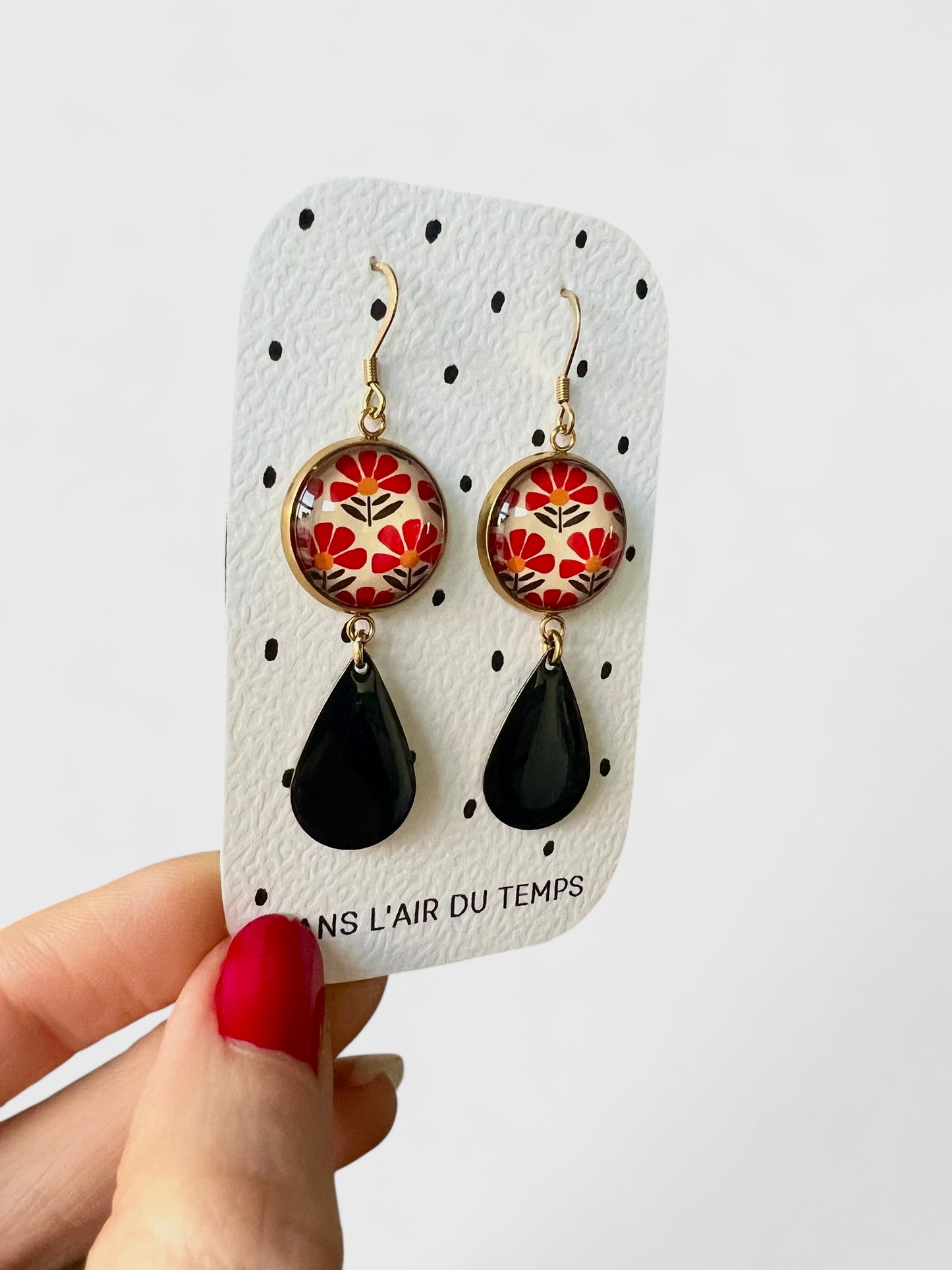 BOUCLES D'OREILLES pendantes fleurs rouges japonaises, émail noir, finition dorée ou argentée