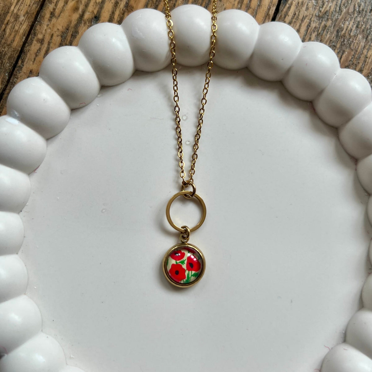 Collier fin coquelicots rouges