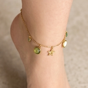 Bracelet de cheville breloques blanc, kaki et paillettes dorées