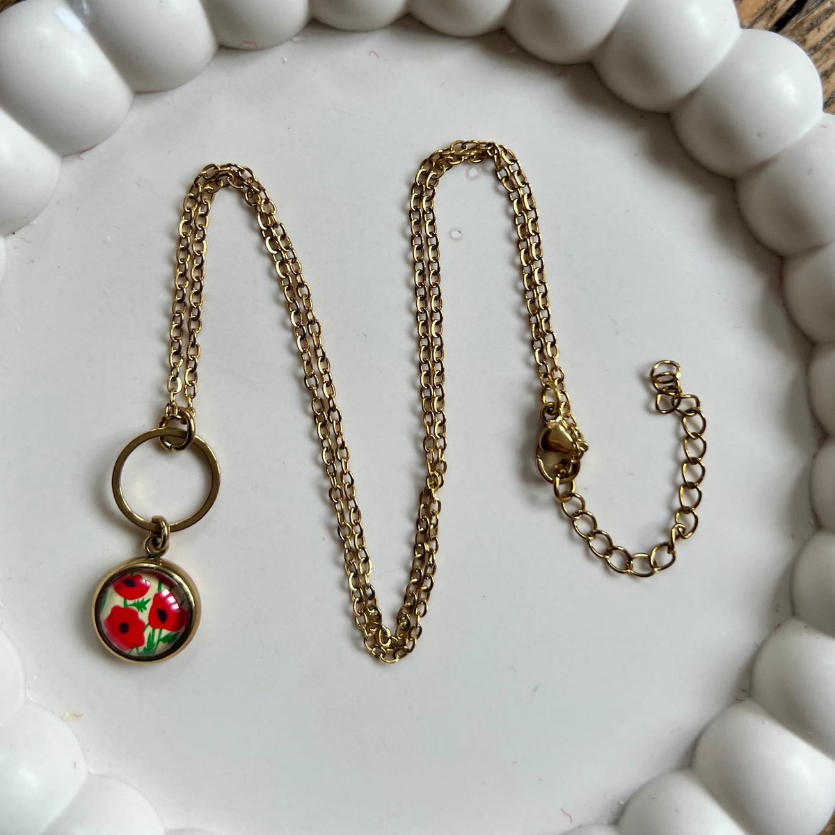 Collier fin coquelicots rouges