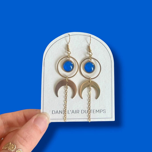 boucles d'oreilles croissant de lune bleu chainette