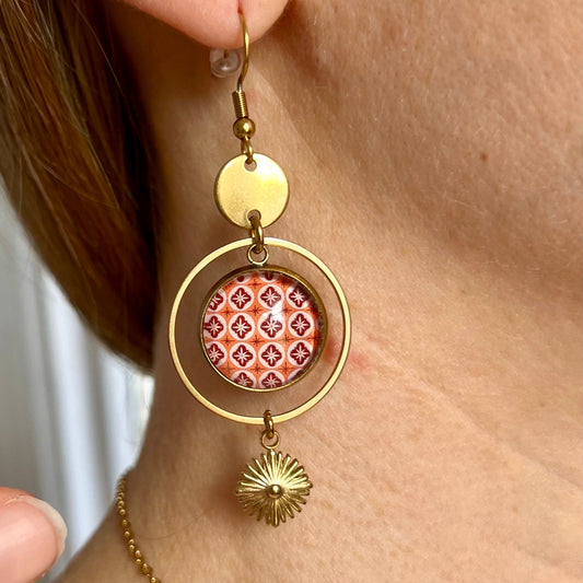 boucles d'oreilles motifs azulejos bordeaux et orange