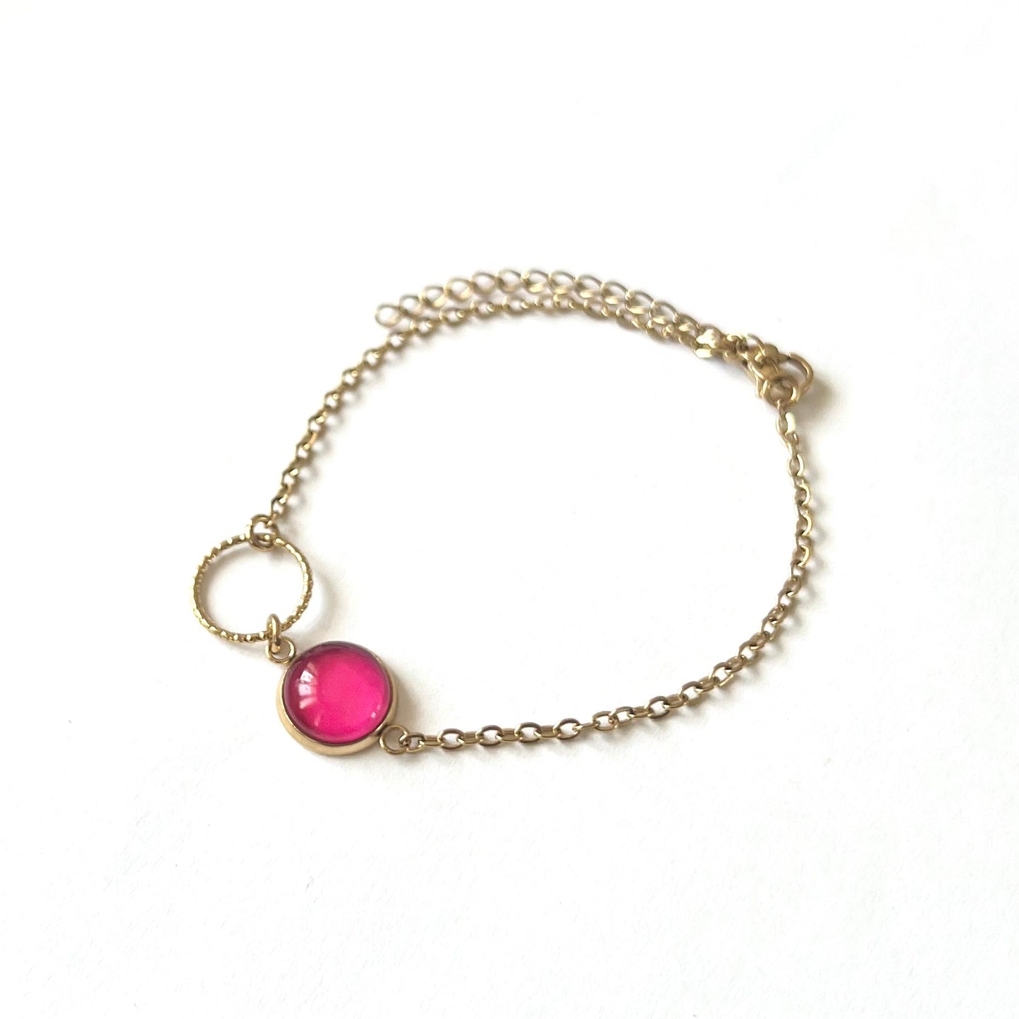 Bracelet fin Rose, anneau ciselé, finition dorée ou argentée
