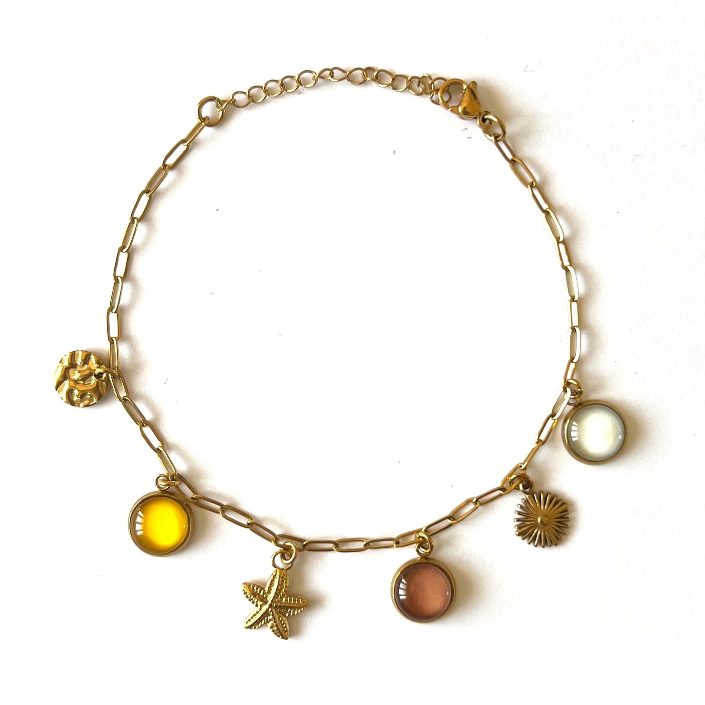 Bracelet de cheville breloques blanc, jaune et brun