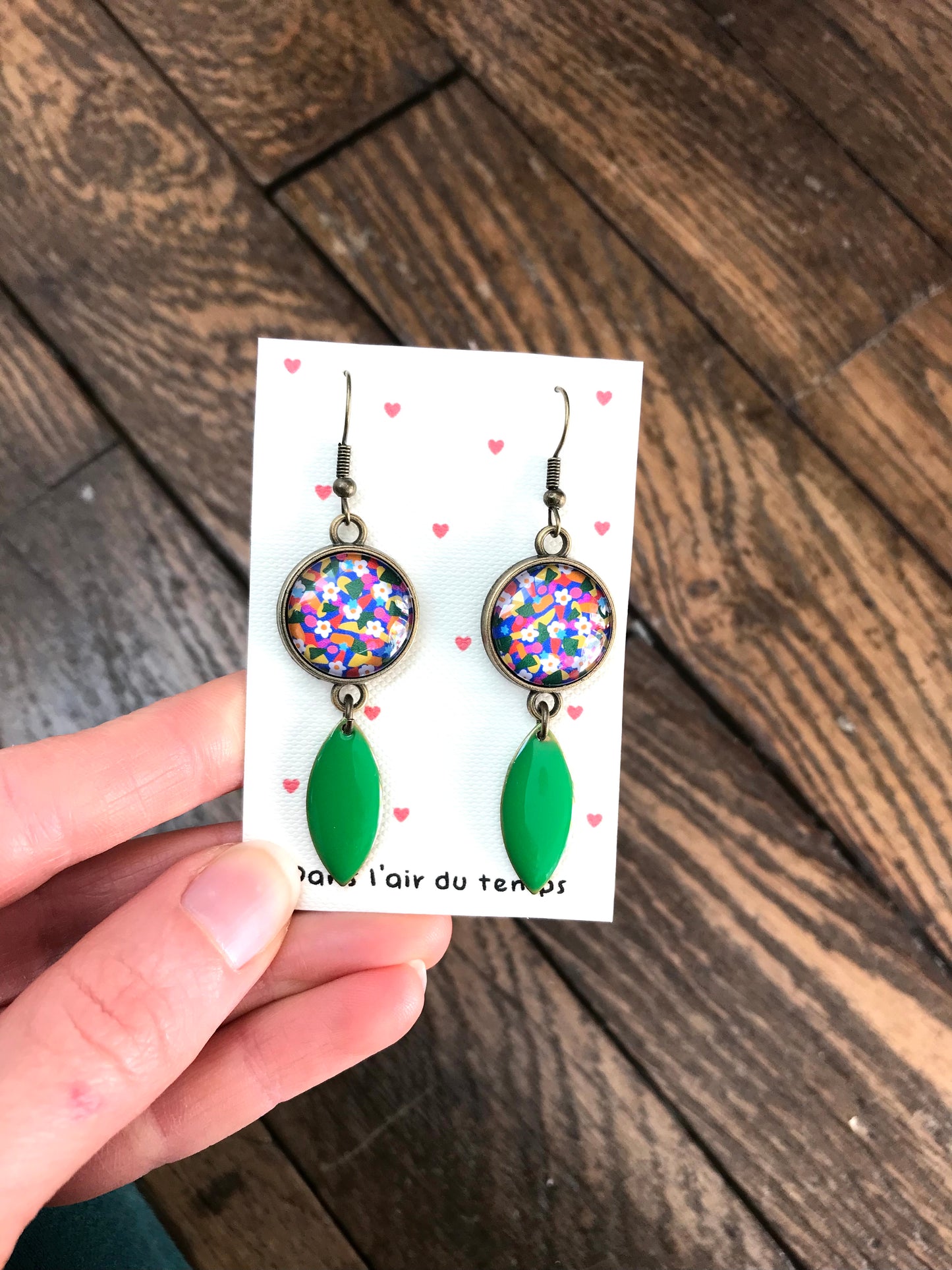 Boucles d'Oreilles Fleurs Multicolores, émail Vert