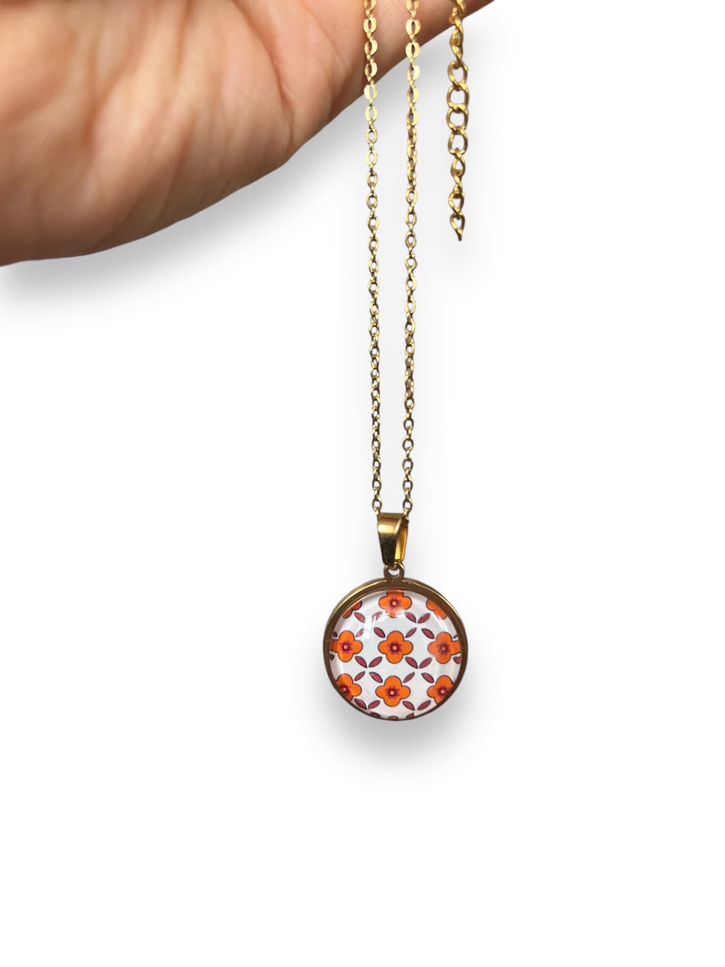 Collier bohème fleurs oranges, acier inoxydable doré / argenté