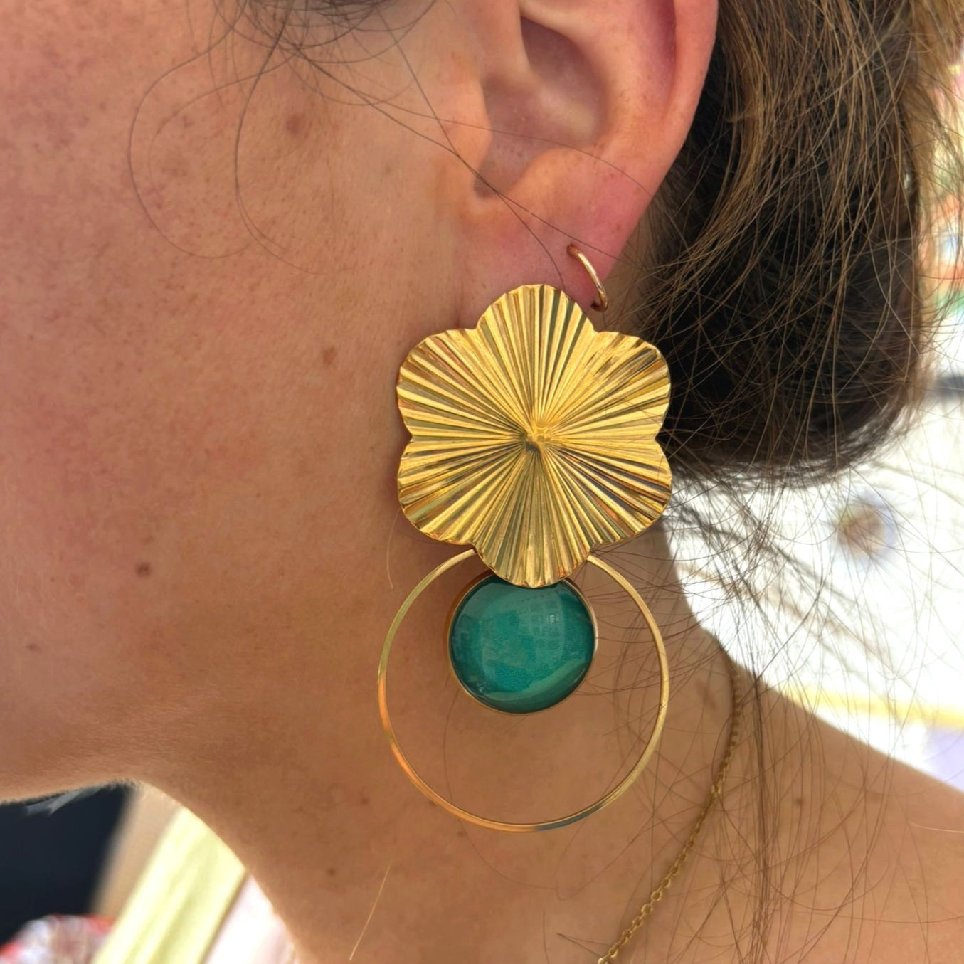 Large emerald green Earrings, Golden Finish