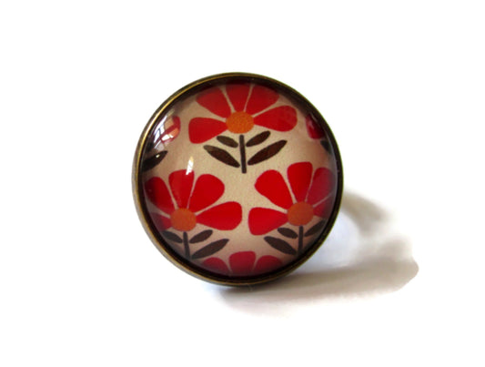 Beige and Red Vintage Floral Ring