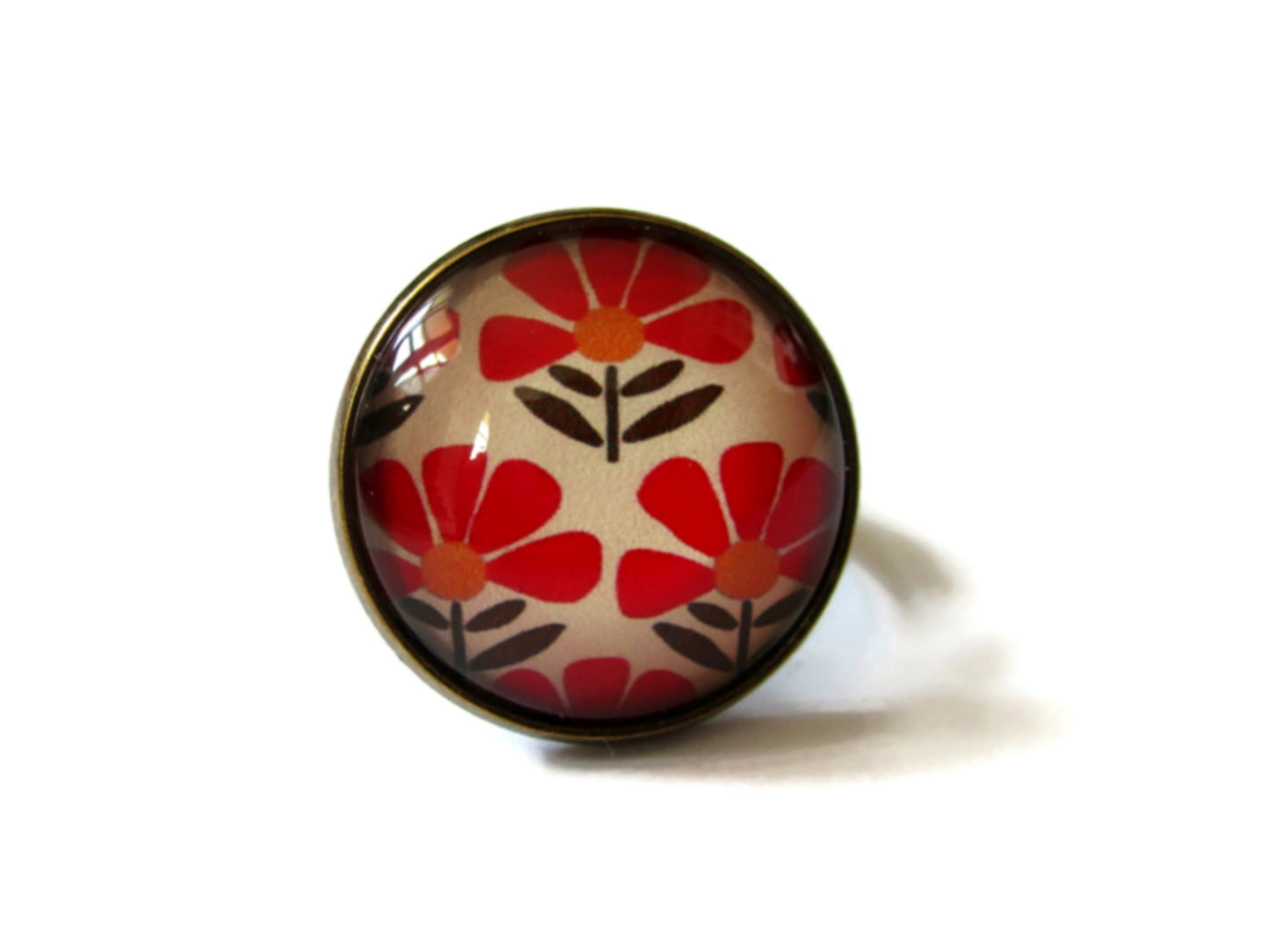 Bague Fleurs rouges rétro fond beige