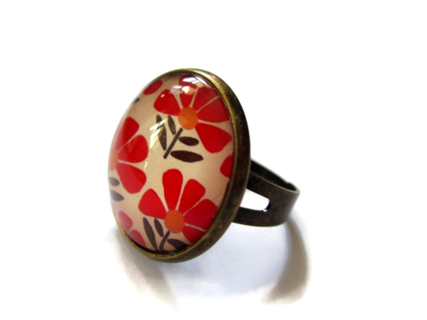 Bague Fleurs rouges rétro fond beige