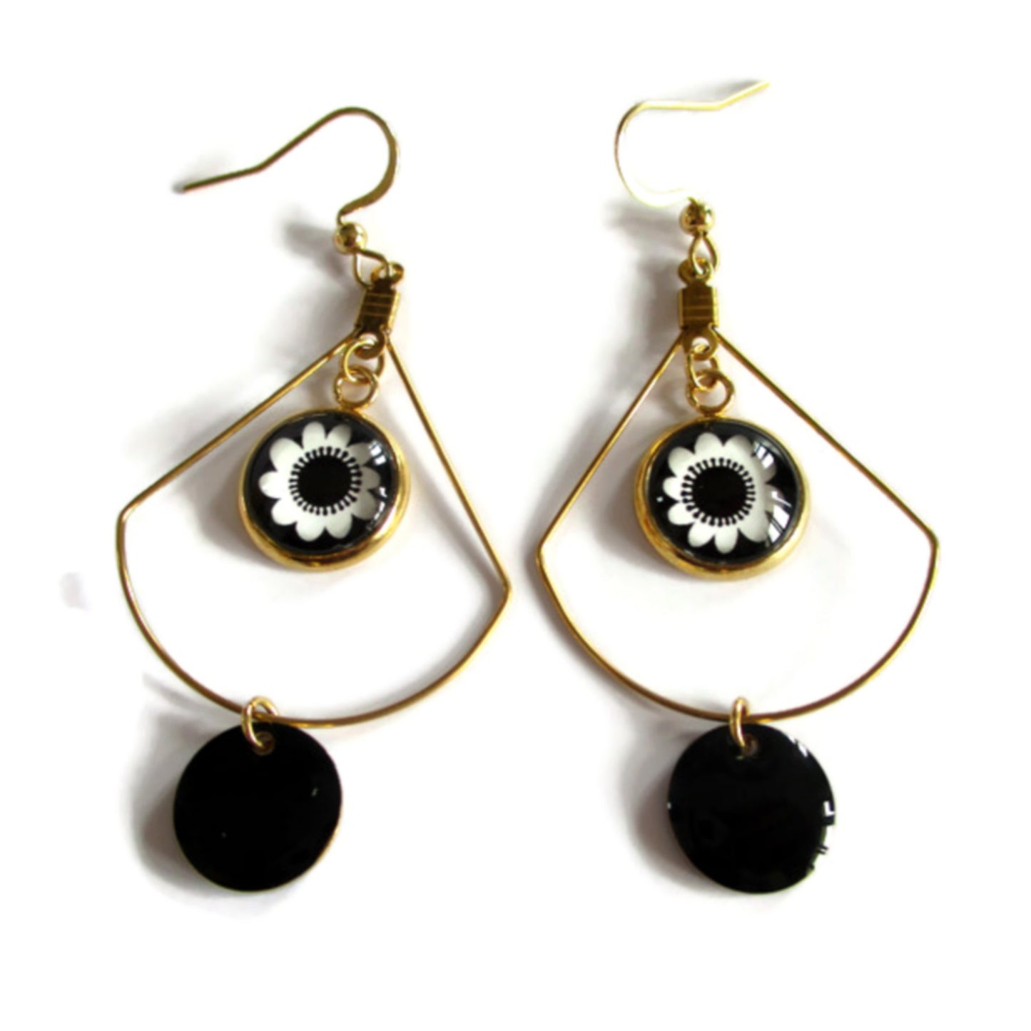 Boucles d'oreilles fleur noire et blanche pampille noire