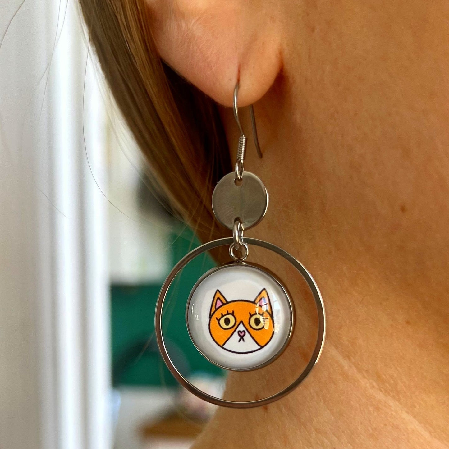 Boucles d'oreilles créoles chats finition dorée ou argentée