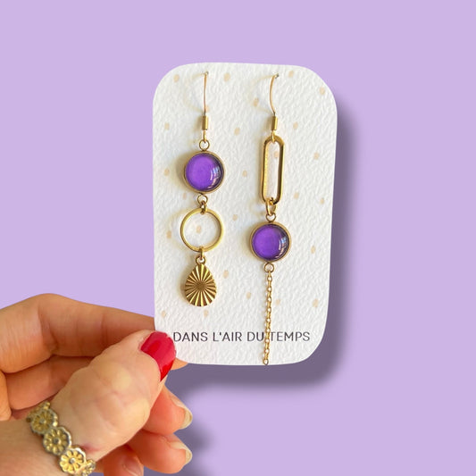 boucles d'oreilles asymetrique violet