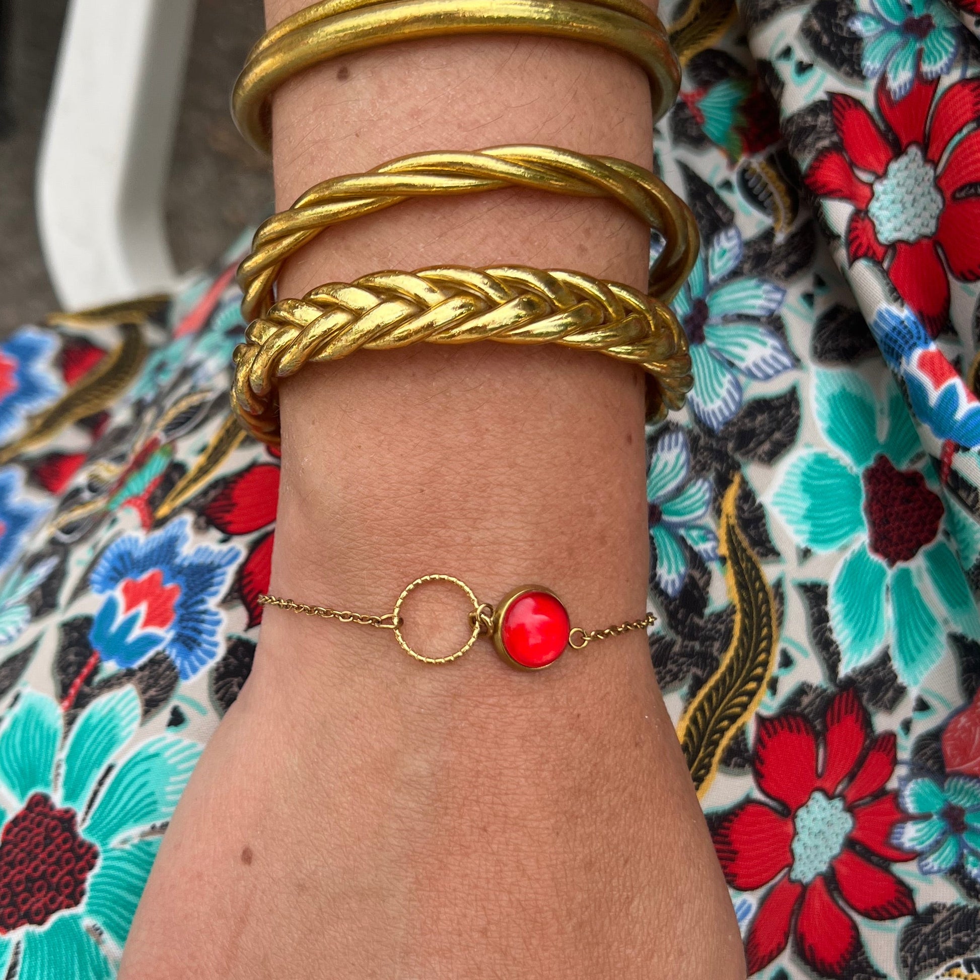 bracelet fin élégant rouge