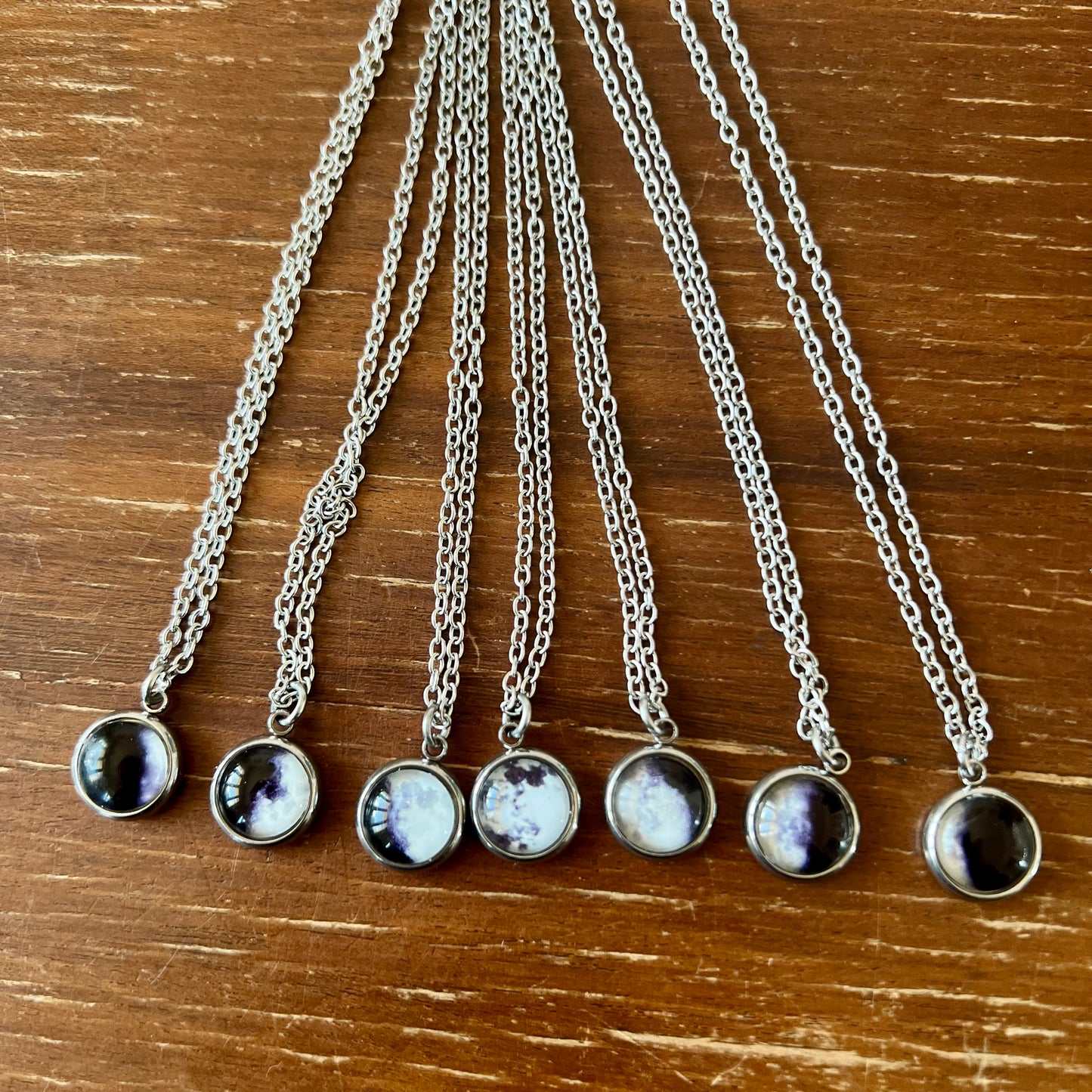 Petit collier phase de lune personnalisé, cadeau personnalisé