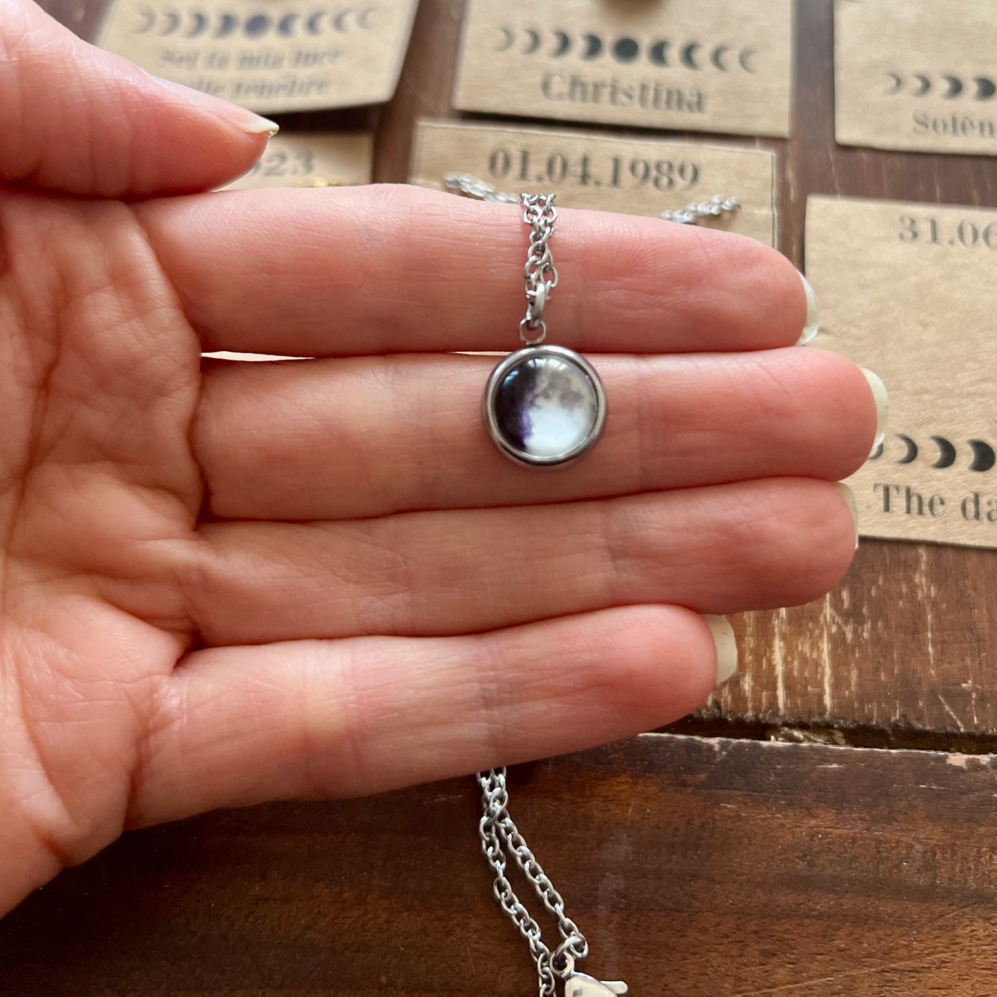 Petit collier phase de lune personnalisé, cadeau personnalisé