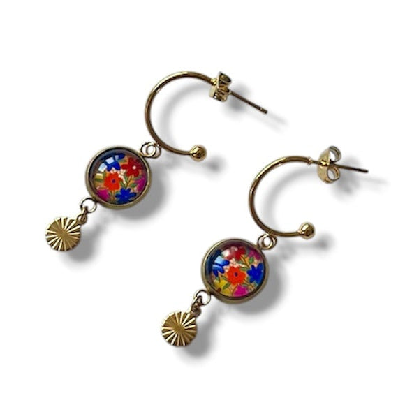 Mini Créoles fleurs multicolores sur fond jaune