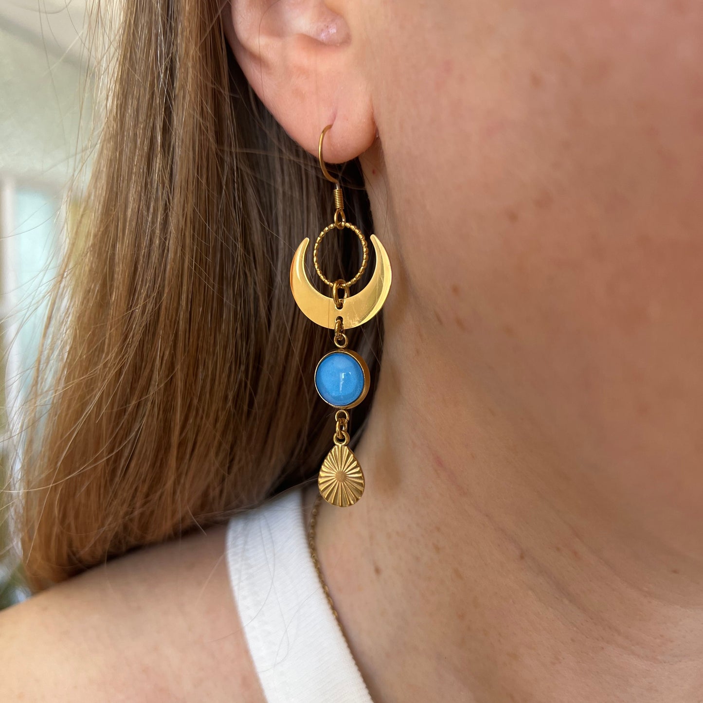 Boucles d'oreilles asymétriques lunes bleues