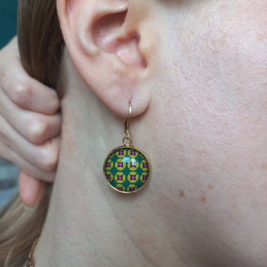 Green, yellowand pink gold earrings