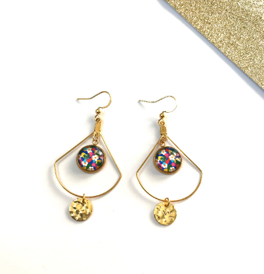 BOUCLES D'OREILLES Légères Dorées Fleurs multicolores