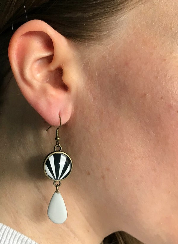 Black and white geometric stripe earrings 