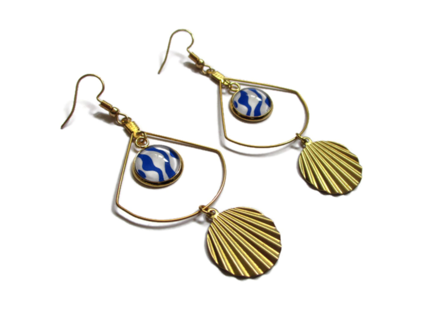 Boucles d'oreilles acier inoxydable doré, Boucles vagues bleues et blanches, médaille dorée