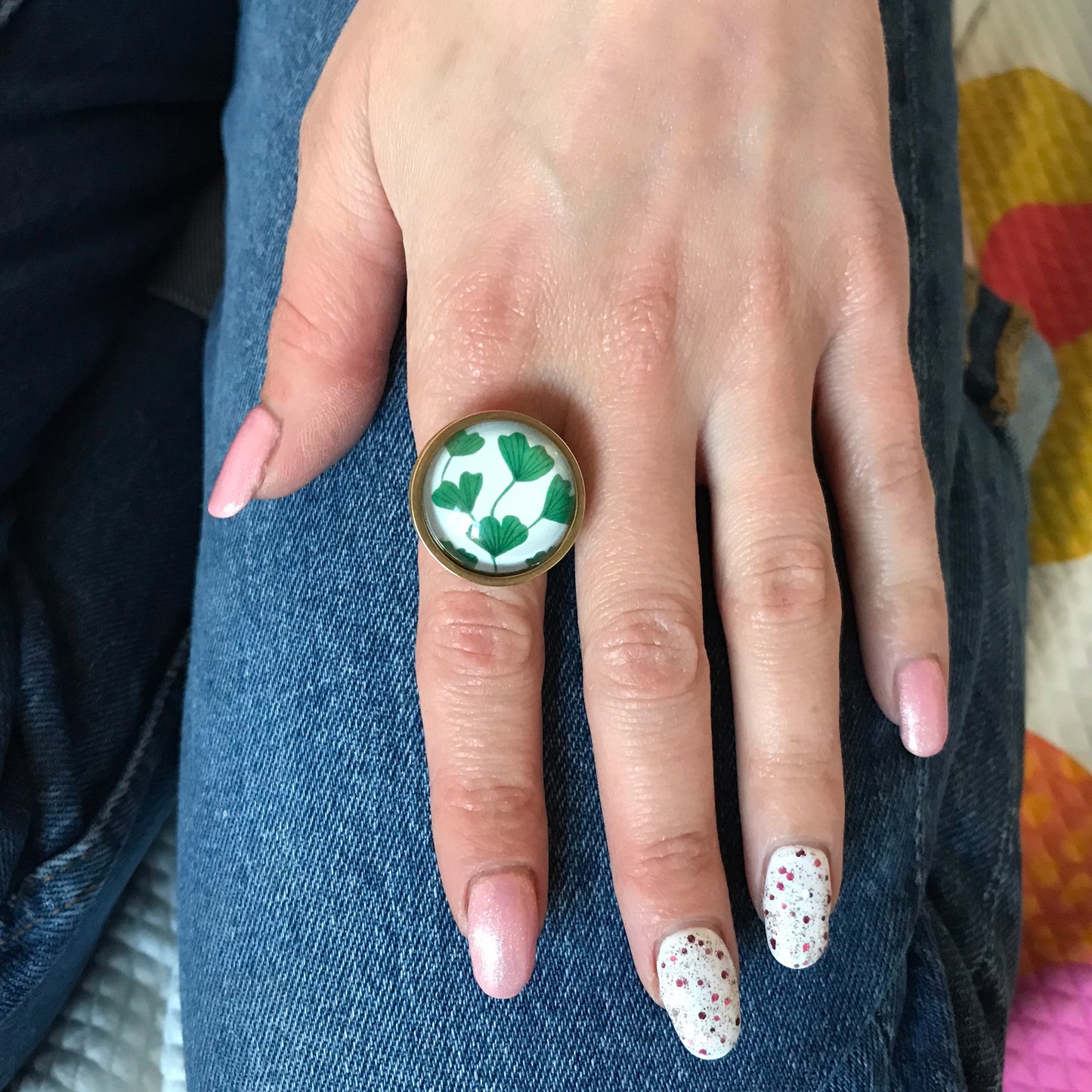 Bague dorée Feuilles de Ginkgo vertes