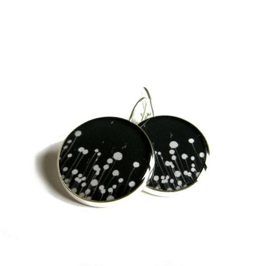 Boucles d'Oreilles Dormeuses Motif Abstrait Noir et Blanc