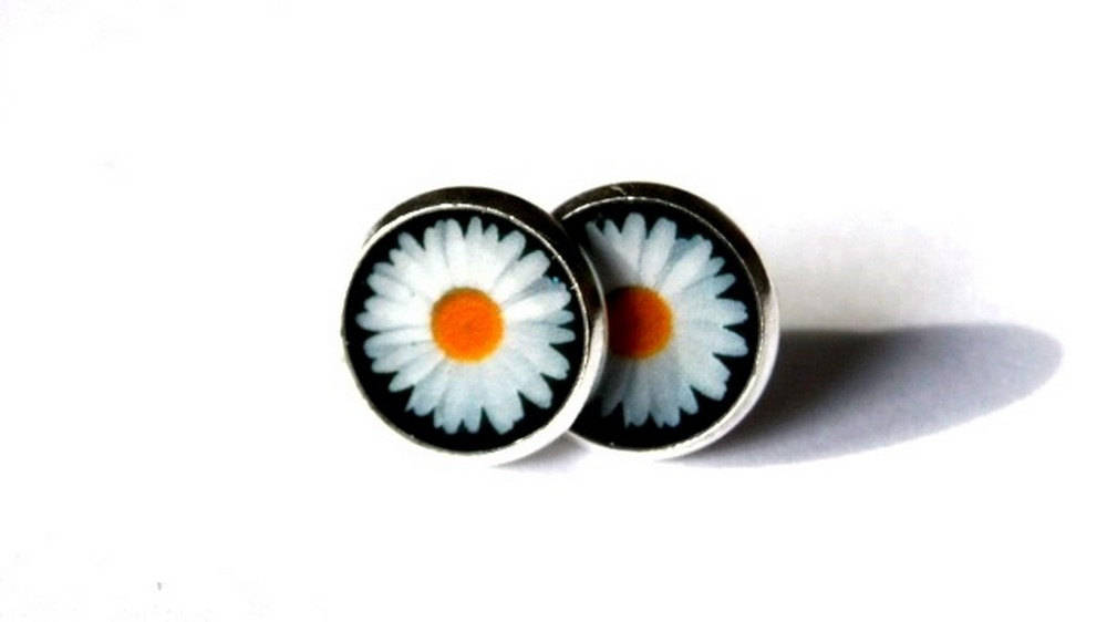 Daisy Stud Earrings