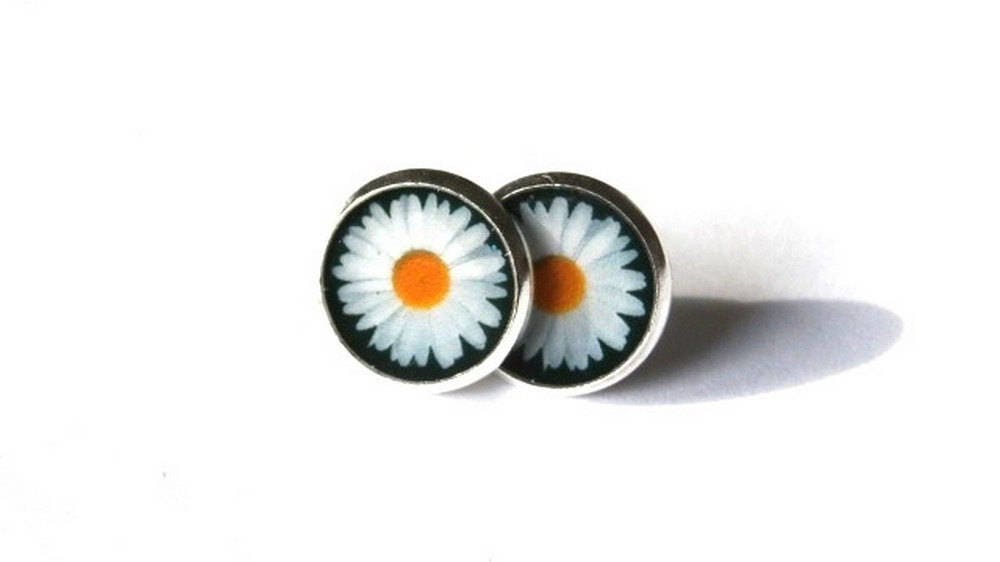 Daisy Stud Earrings