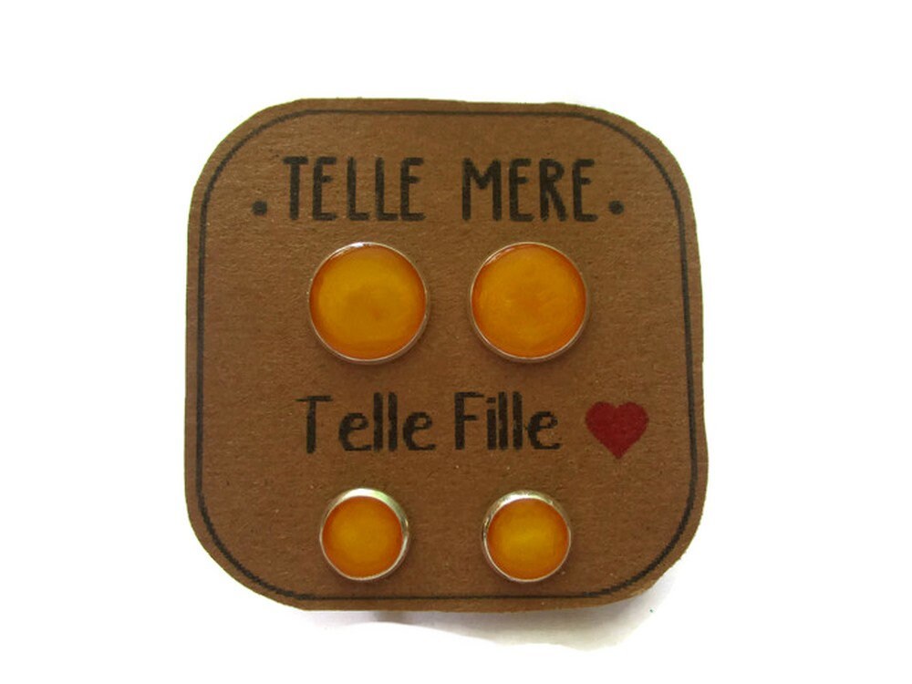 "Telle mère, Telle Fille!" Stud Earrings